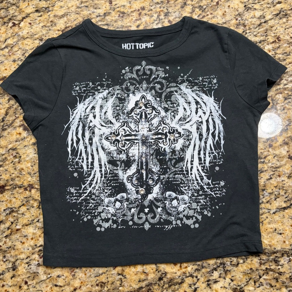 Hot Topic Y2K Gothic Cross Wings Skulls Rhinestone Graphic Tee Black M Crpped v